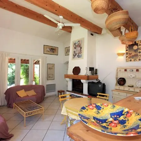 Villa Sleeps 6 Pool