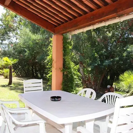 Sleeps 6 Pool Villa Fréjus