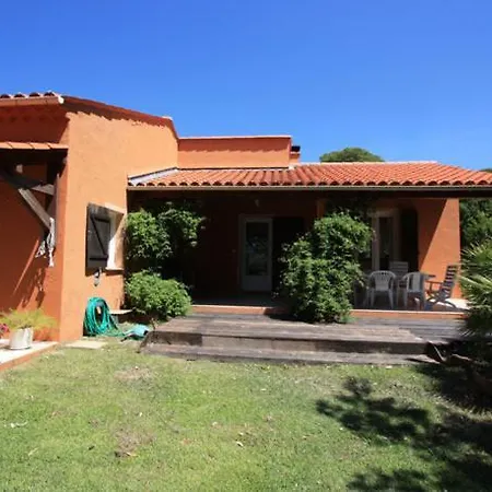 Sleeps 6 Pool Villa Frejus