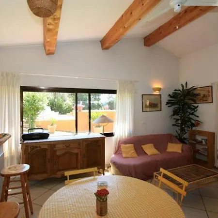 Sleeps 6 Pool *